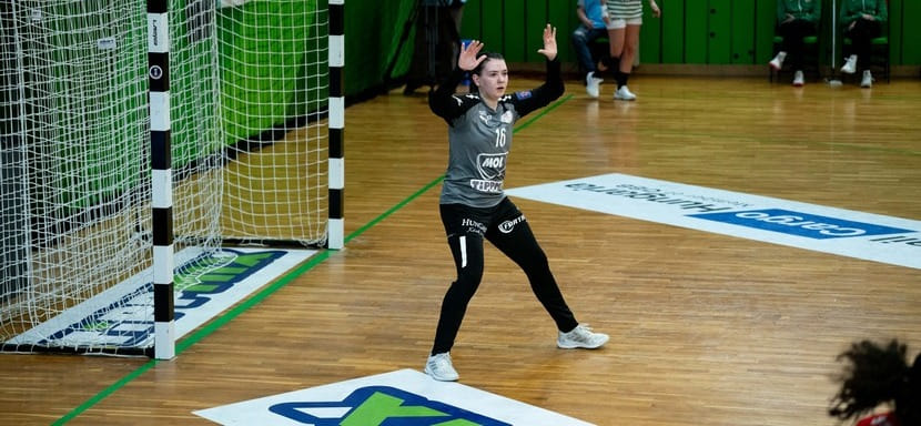 Автором лучшего сейва в ответных матчах 1/4 финала Европейской лиги стала вратарь "Эстергома" Анна Буковски (ВИДЕО)