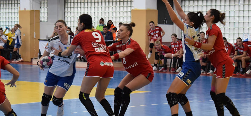 Румыния. В седьмом туре женского чемпионата победы одержали все команды из топ-6, "Рапид" удерживает первую строку