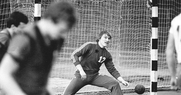 Беларусь. Олег Васильченко: "Сборная отбирается на турниры, но проигрывает. Как-то продули даже чилийцам. Еще бы Вьетнаму уступили"