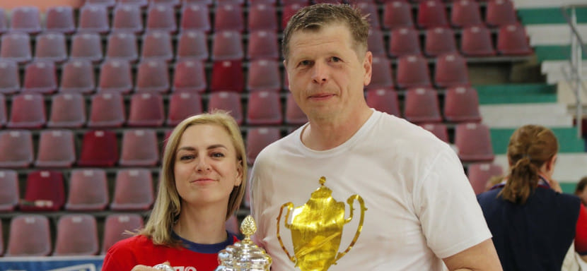 Беларусь. 53-летний специалист Игорь Папруга покидает пост главного тренера минского СКА. Он станет спортивным директором клуба