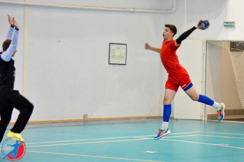 Юноши Кленова. Правый крайний Илья Демин: "Нас не берут в расчет? Это только заводит"