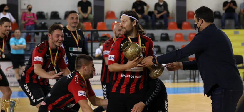 Балканы. “Вардар” Дибирова и Калараша стал чемпионом Северной Македонии, обыграв “Металург” в прощальном матче Чупича и в присутствии Вуйовича