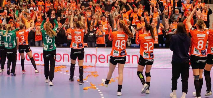 Дания. "Оденсе" обыграл дома "Копенгаген" и обеспечил себе первое место по итогам "регулярки", "Виборг" одержал гостевую победу над "Скандерборгом"