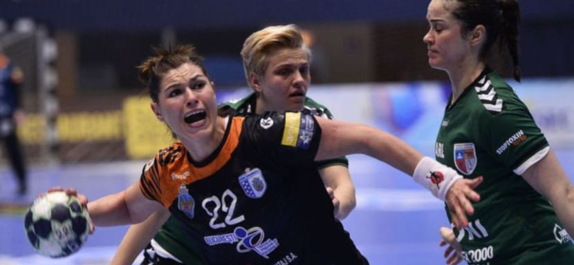 Румыния. Оана Маня: "Олтким" предложил "Дьеру" выкупить меня за миллион евро. Но я же не Роналдиньо"