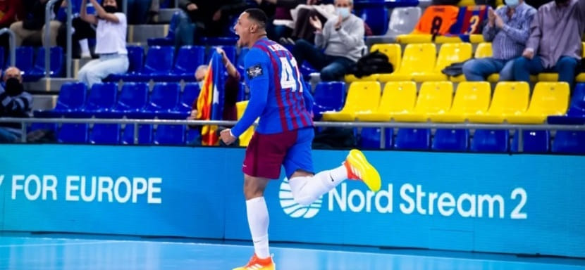 Франция. "Экс" объявил имя первого новичка на будущий сезон. Это 34-летний линейный "Барселоны" Юссеф Бенали