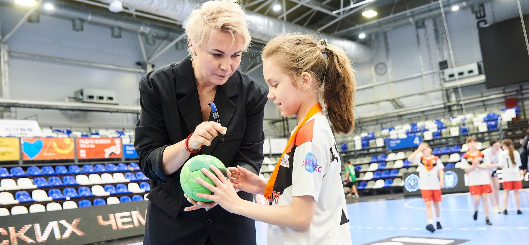 На предсезонном сборе "Ростов-Дона" с основным составом работают Меланья Пичугина, Сабина Казиханова и вратарь Алина Чернова (ВИДЕО).