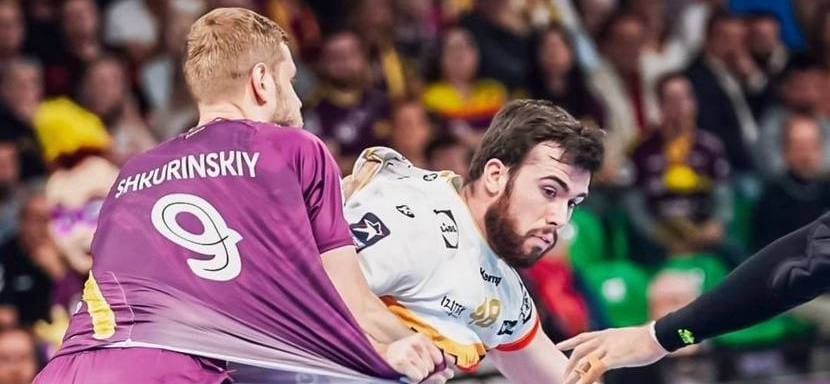 Кубок Франции. Россиянин Александр Шкуринский дебютировал за "Нант". Его клуб и "ПСЖ" пробились в полуфинал турнира