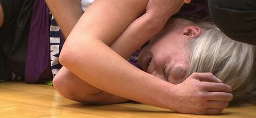 Дания. Разыгрывающая "Хернинг-Икаст" Симоне Петерсен получила болезненный ушиб в матче с "Силькеборгом", но избежала сотрясения мозга