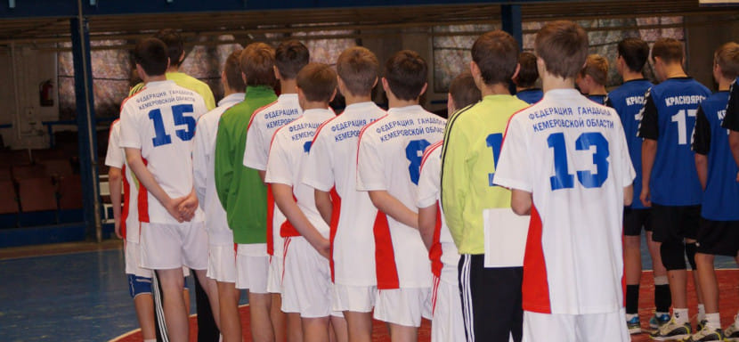 Играй, страна! Первая лига. Гандбол в сибирские морозы. Безбашенные новокузнецкие