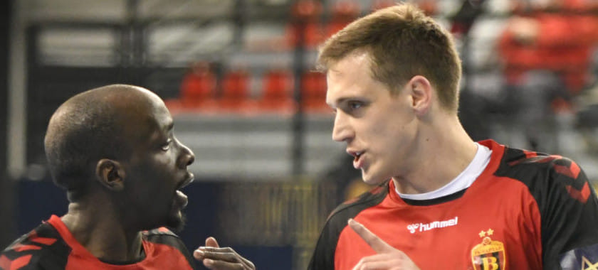 Румыния. Трансферные слухи. Оливье Ньокас и Патрык Вальчак могут пополнить состав "Стяуа", который собрался строить сильную команду