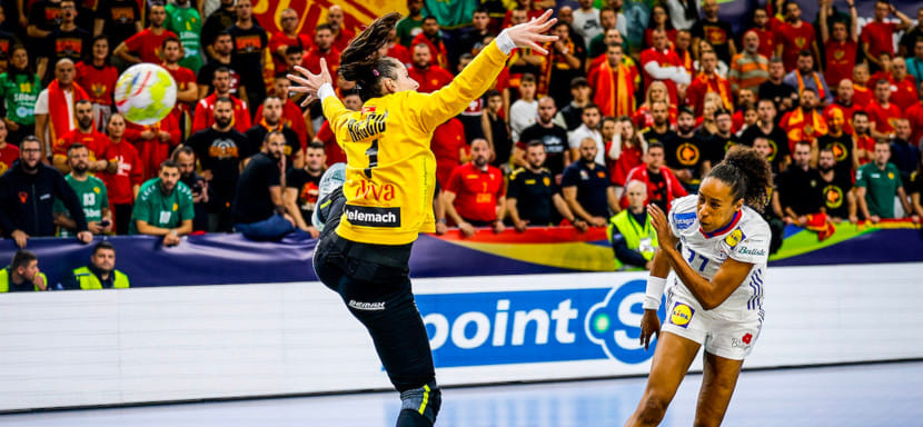 ЧЕ-2022. В группе II сборная Франции обыграла команду Черногории и сделала весомую заявку на попадание в полуфинал турнира