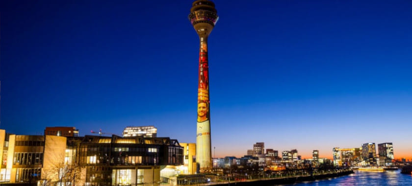 ЧЕ-2024. 240-метровая Рейнская башня в Дюссельдорфе была подсвечена цветами немецкого флага в честь старта топ-турнира (ФОТО)