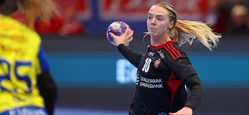 Капитан норвежского "Ларвика" Юли Хюллеберг со следующего сезона будет играть за румынский "Рапид"