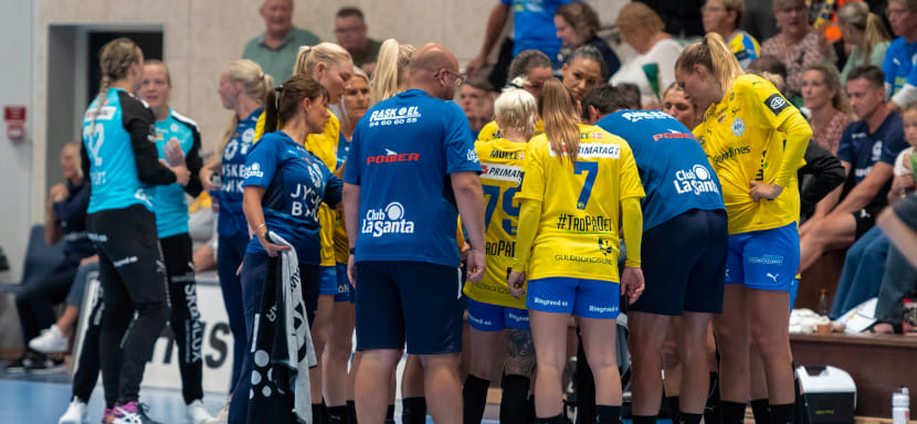 Дания. Председатель правления "Нюкебинга": "Поездка на матч в Россию стоит 200 тысяч крон. Попади мы на две такие встречи — была бы катастрофа"