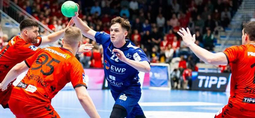 Левый полусредний с белорусским паспортом Максим Орлов, выступающий за "Потсдам", получил травму в спарринге с "Берлином"