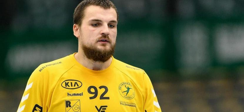 Вратарь сборной Латвии Артурс Кугис: "Хочу помочь молодым латвийским гандболистам уехать за границу и поиграть в хороших клубах"