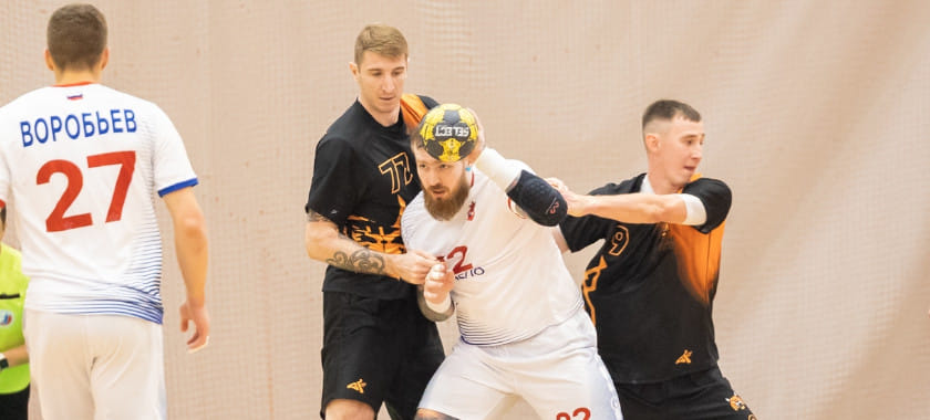 Разноцветье на спине у ЦСКА, традиции "Виктора" и узоры "Сунгуля". Обзор форм команд Суперлиги