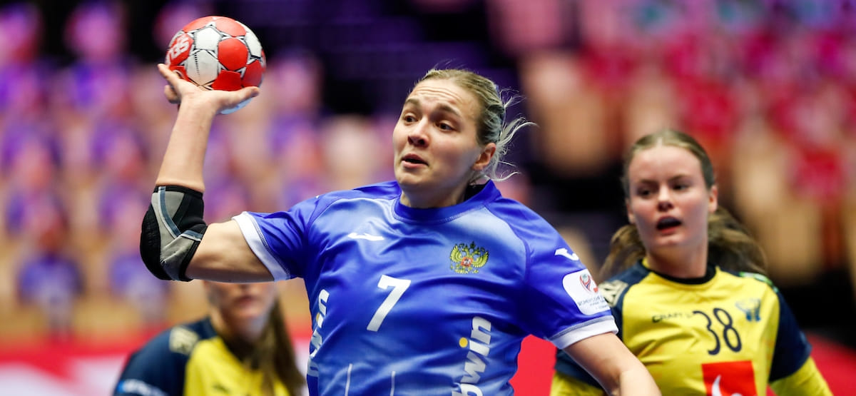 ЧЕ-2020. Виктор Рябых: "Смотрел игру с чешками и ругался. А вчера наконец-то увидел настоящий гандбол"