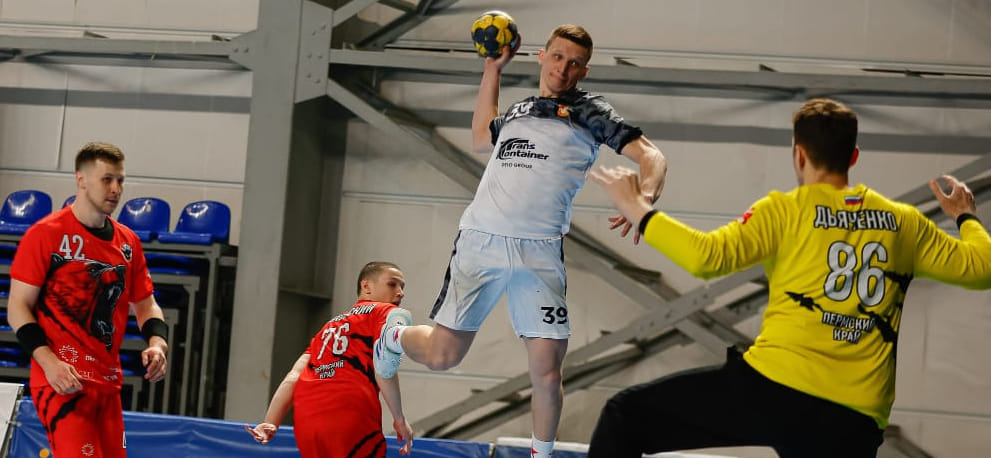 Левый крайний ЦСКА Егор Кочура: "Нам не удалось защитить титул — и, конечно, определённый зуб на "Зенит" вырос. Очень хочется взять реванш"