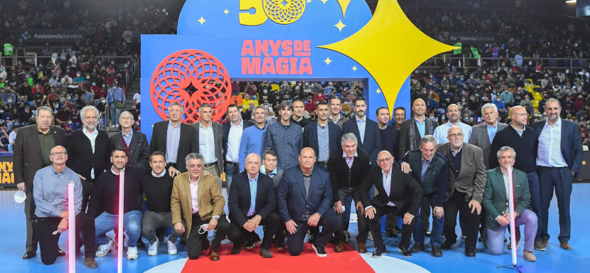 Испания. В матче "Барселоны" с "Гранольерсом" отпраздновали 50-летний юбилей арены "Палау Блауграна"