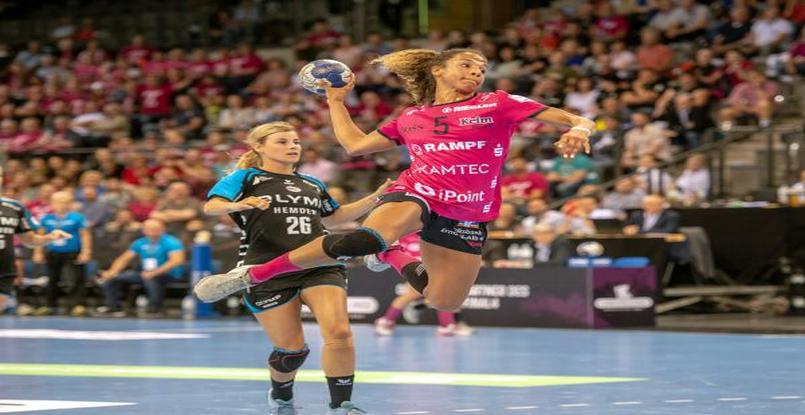 Германия. Делайла Амега попала в автомобильную аварию