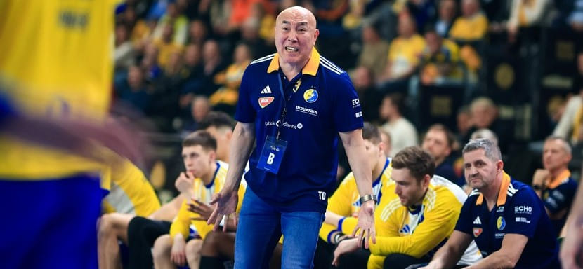 Талант Дуйшебаев: "Всё было в наших руках. Мы выигрывали с разницей в четыре гола, но не смогли справиться с ситуацией психологически"