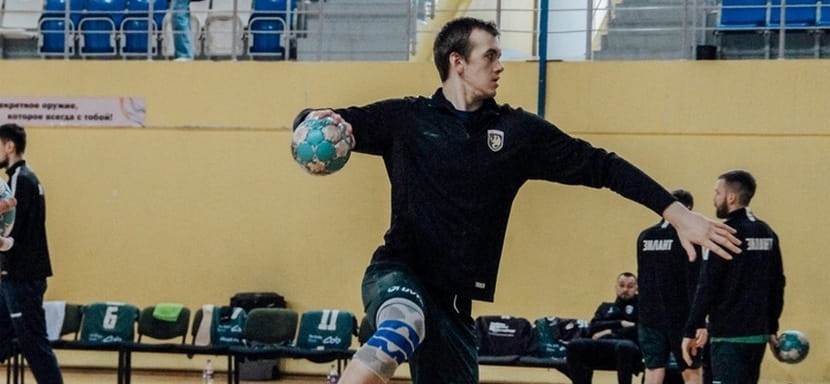 21-летний линейный Ярослав Чушов покинул казанский "Зилант", представляющий высшую лигу