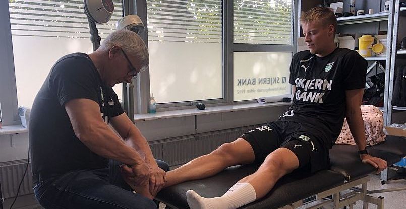 Левый крайний датского "Скьерна" Бьярке Кристенсен пропустит несколько недель из-за травмы ноги