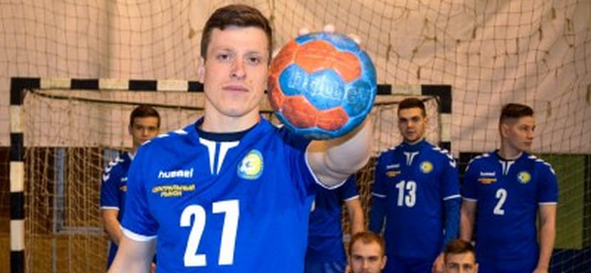 Финляндия. Правый полусредний из России Виктор Грузинский стал одноклубником белорусов Евгения Семенова и Александра Титова в ХИФКе