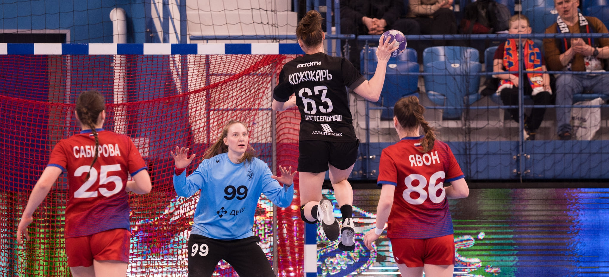 "Моя задача — отбивать мяч, а не запоминать комбинации!" Полина Маркина — о победе ЦСКА в "финале четырёх"