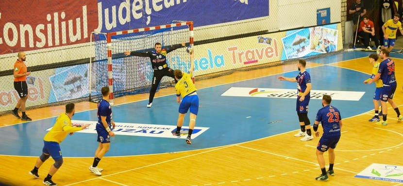 "Бузэу" россиянина Виталия Комогорова вышел в 1/8 финала Кубка ЕГФ и результаты пяти матчей 1/16 финала турнира