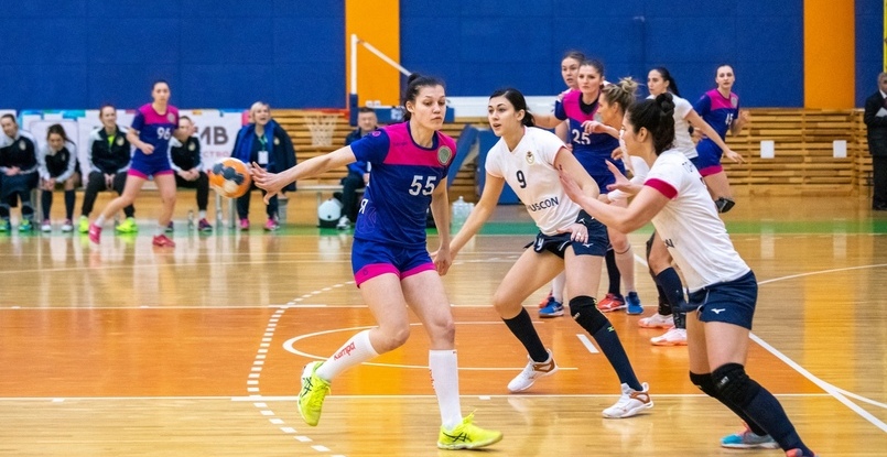 Суперлига. Левая полусредняя майкопского АГУ-"Адыиф" Алиса Дворцевая в новом сезоне будет выступать за звенигородскую "Звезду"