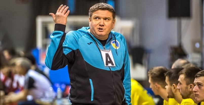 Главный тренер сборной Украины Сергей Бебешко: "Есть шанс, что Сергей Онуфриенко может начать тренироваться в конце декабря"