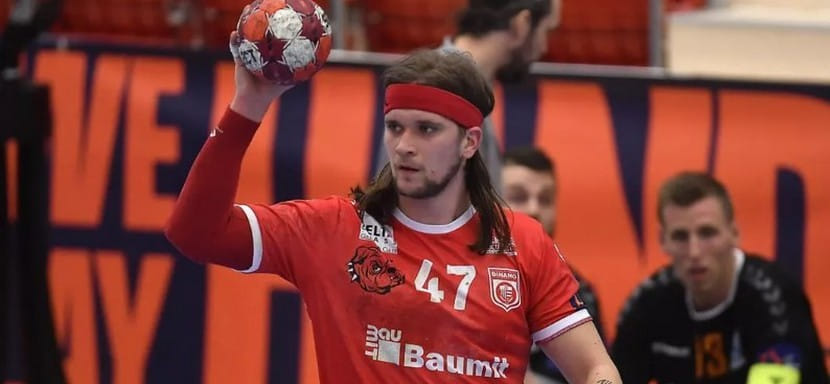 Игроки бухарестского "Динамо" хорват Анте Кудуз и иранец Саед Хейдарирад вскоре должны получить румынское гражданство