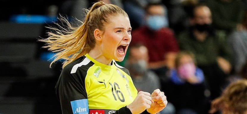 ЧМ-2021. Датчанка Алтея Рейнхардт — самый надежный вратарь турнира, Полина Каплина — 29-я по проценту сэйвов, Анастасия Лагина — 50-я