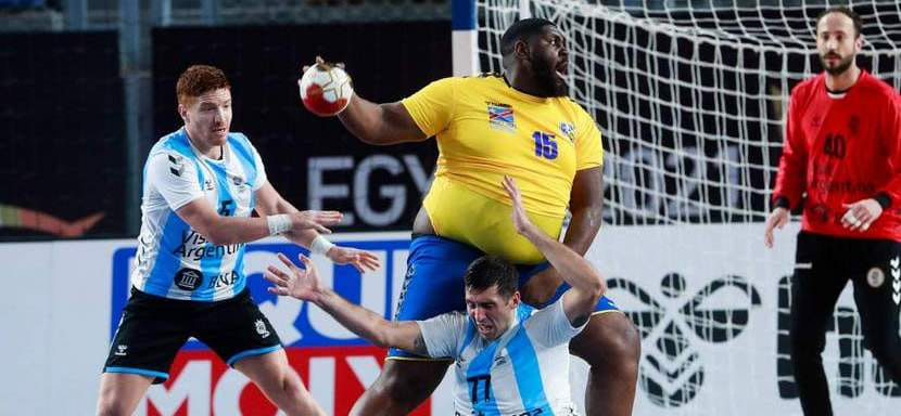 Трансферный слух. Линейный сборной ДР Конго Готье Мвумби может продолжить карьеру в "Вардаре". Ему предлагают двухлетний контракт