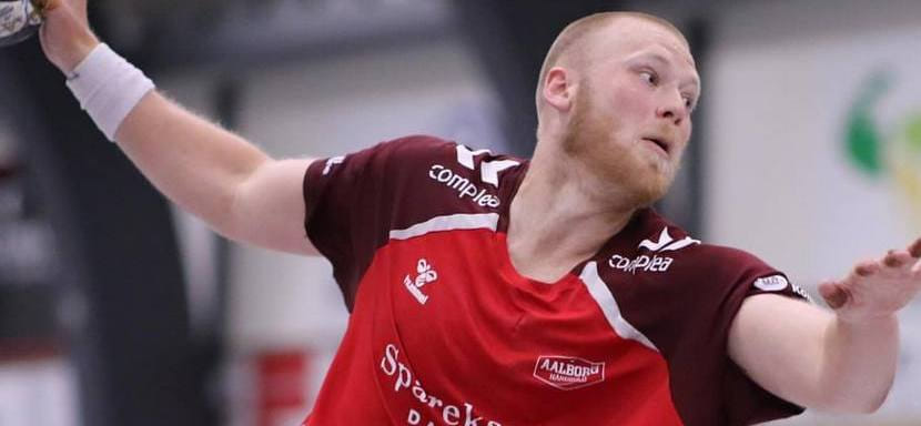 Шведский линейный "Ольборга" Феликс Мёллер продолжит защищать цвета датского клуба