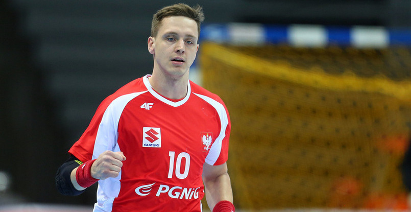 Линейный сборной Польши Патрык Валчак принял решение покинуть немецкий "Люббекке" (Д2)