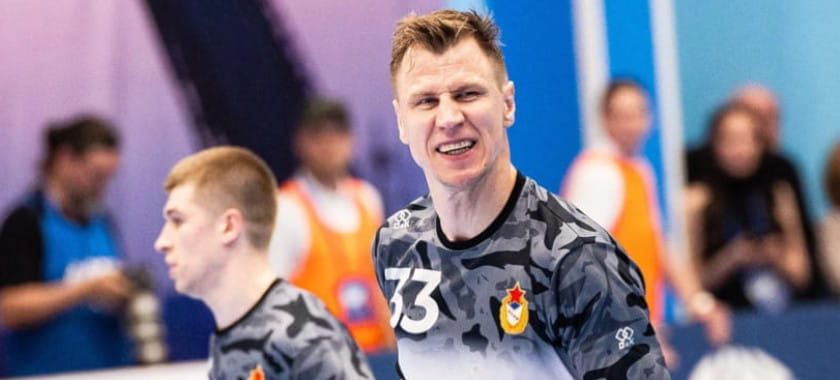 Капитан ЦСКА Даниил Шишкарёв продлил контракт с армейским клубом. Правый крайний играет за "красно-синих" с 2022 года