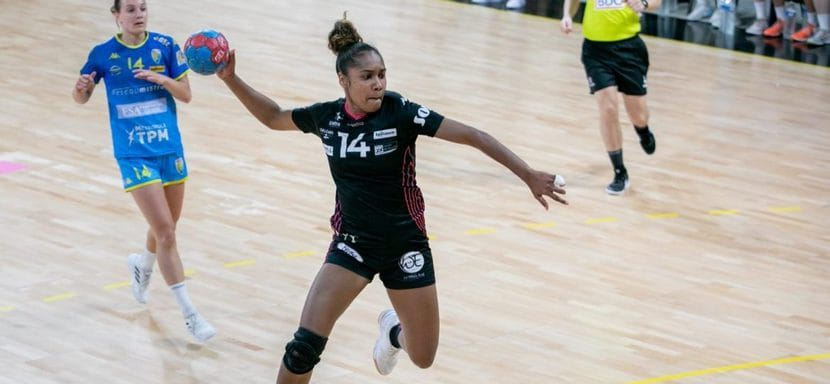 Франция. 22-летняя левая крайняя Сюзанн Вайока из "Флёри" со следующего сезона будет защищать цвета "Безансона"