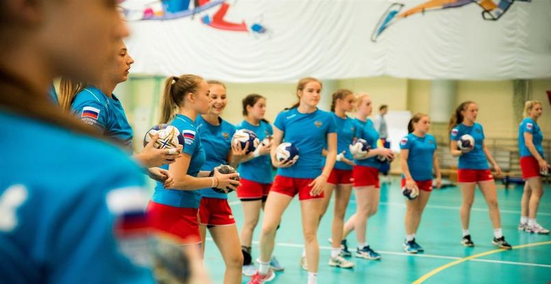 Девичья сборная России (U-17) сыграет в товарищеском турнире в Венгрии с участием четырех команд