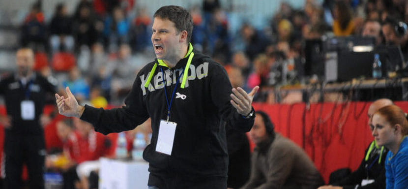 Балканы. Главный тренер "Крима" Урош Брегар продлил контракт с клубом по схеме "1+1"