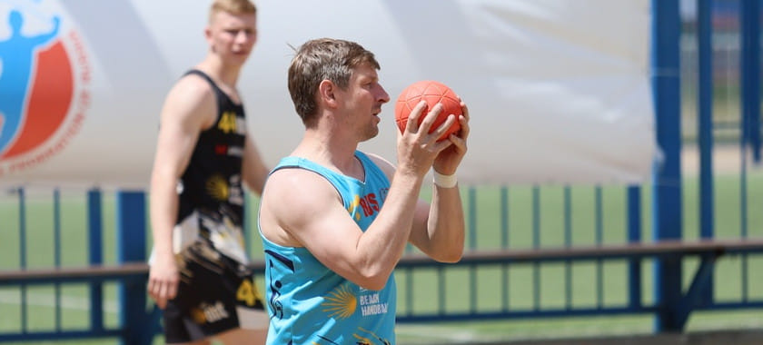 "Екатеринодар" обыграл "Технолог-Спартак" в матче второго тура чемпионата России по пляжному гандболу и сравнялся по очкам с лидером