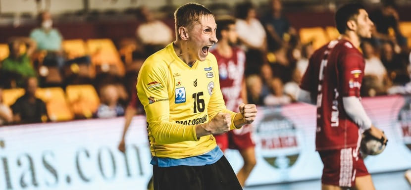 Испания. Белорусский вратарь "Логроньо" Александр Маркелов пропустит больше месяца из-за травмы пальца