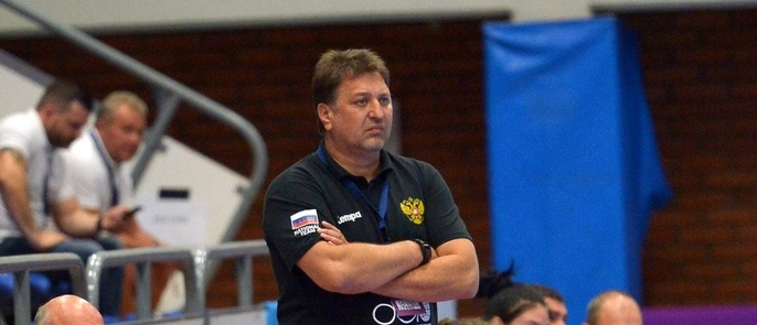 Девушки. ЧЕ-2019. Михаил Измайлов: "Рук не опускаем. Шансы на полуфинал не потеряны"