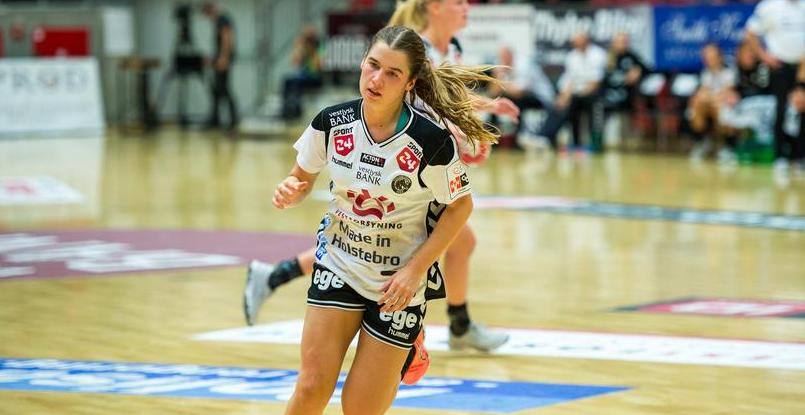 Дания. Правая крайняя "Рандерса" Лине Хоугорд продолжит карьеру в "Хернинге-Икасте"