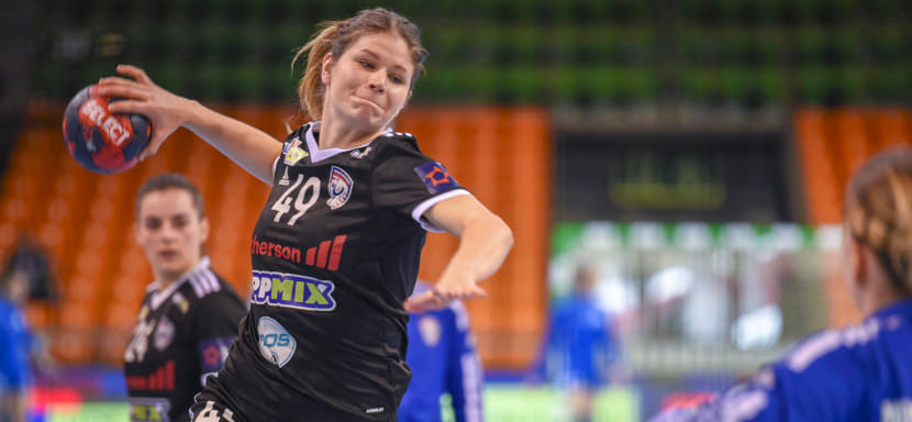 Венгрия. Третий бомбардир ЧМ-2021 австрийка Патриция Ковач продлила контракт с "Мошонмадьяроваром", в котором проводит второй сезон