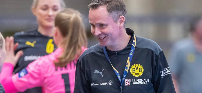 Германия. Источник. Более 20 игроков из женского профессионального гандбола выдвинули обвинения в психологическом насилии против Андре Фура