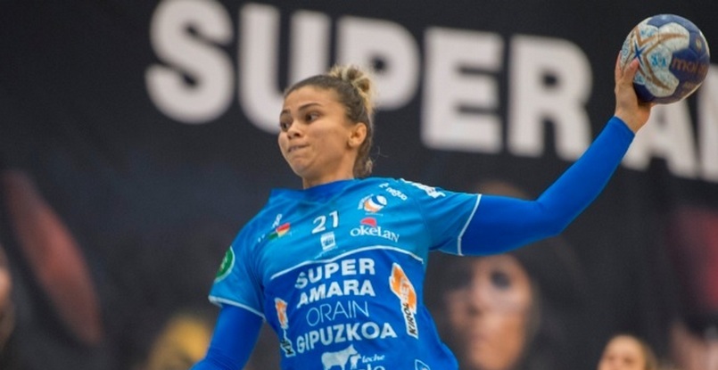 Испания. Бразильянка Адриана Кардосо де Кастро продолжит защищать цвета "Бера-Беры"