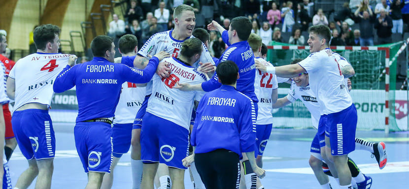 ЧЕ-2022. Фарерские судьи Егван Нольсе и Бордур Бримсвик работали на победном для сборной Фарерских Островов матче с чехами